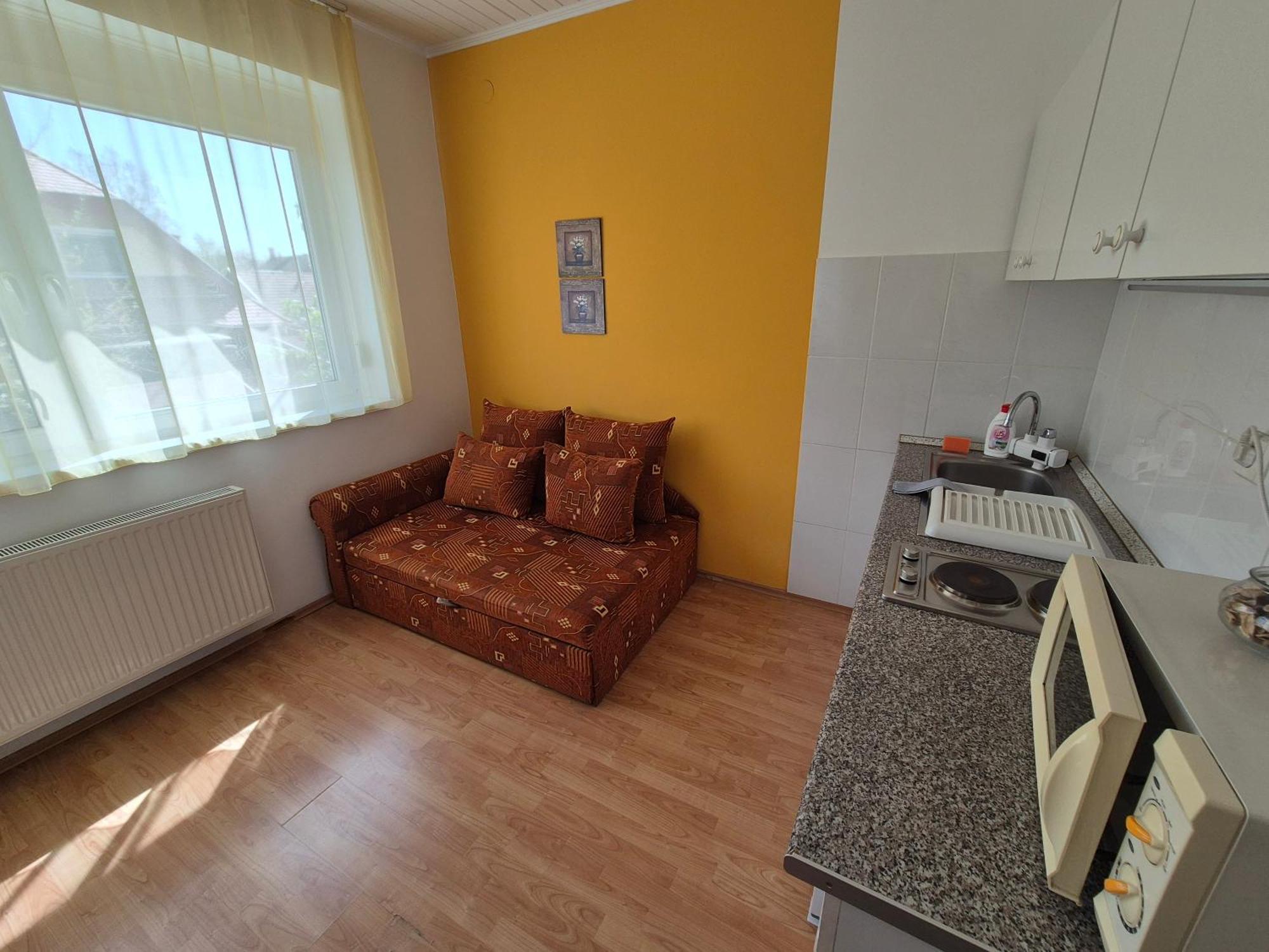 Roxanna Apartman Gyula Ngoại thất bức ảnh
